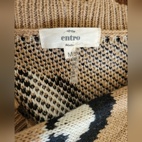 Entro Womens Ripped Leopard Print V Neck Casual Knit Sweater Size Medium - Picture 2 of 4